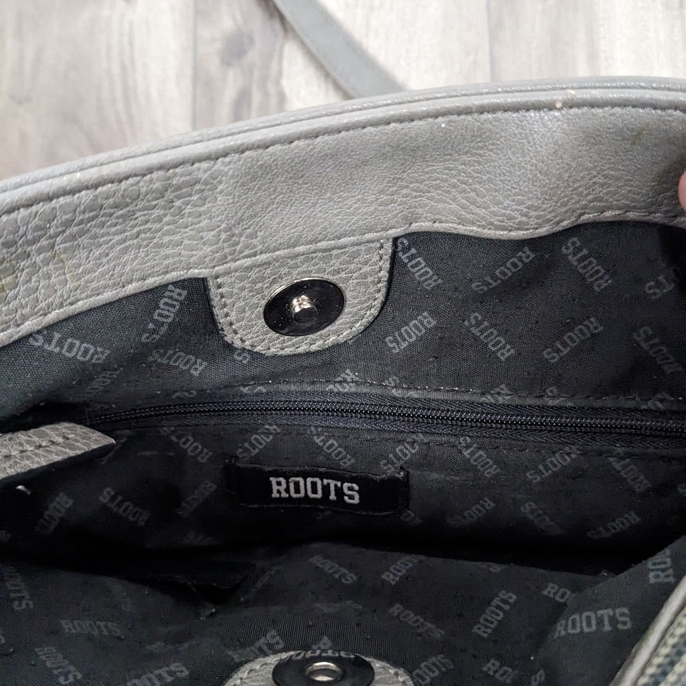 Roots Grey Crossbody Purse - Picture 7 of 11